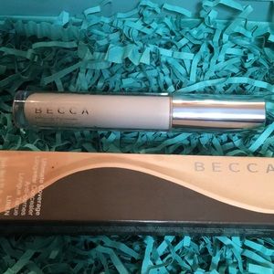 Becca Ultimate Coverage Concealer in Linen